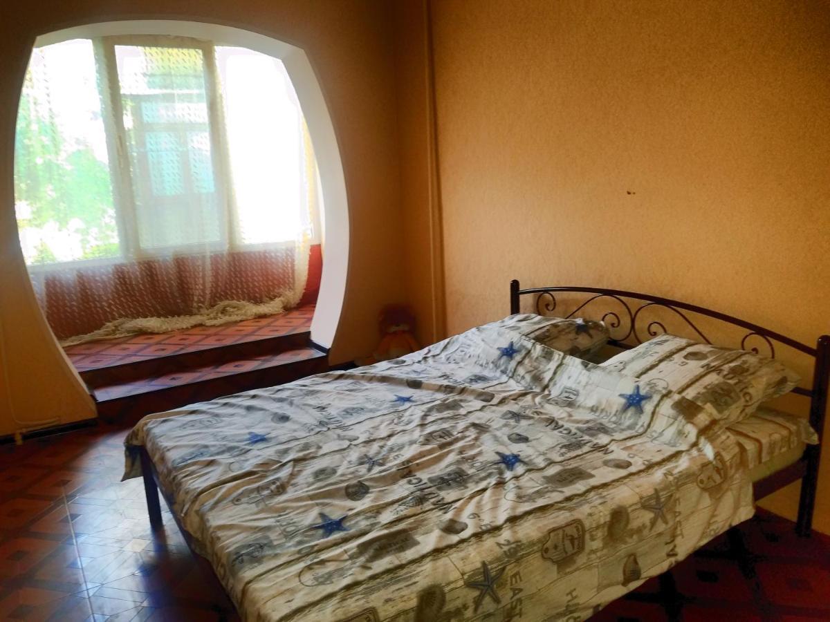 Viktor apartment Tsjornomorsk Eksteriør bilde